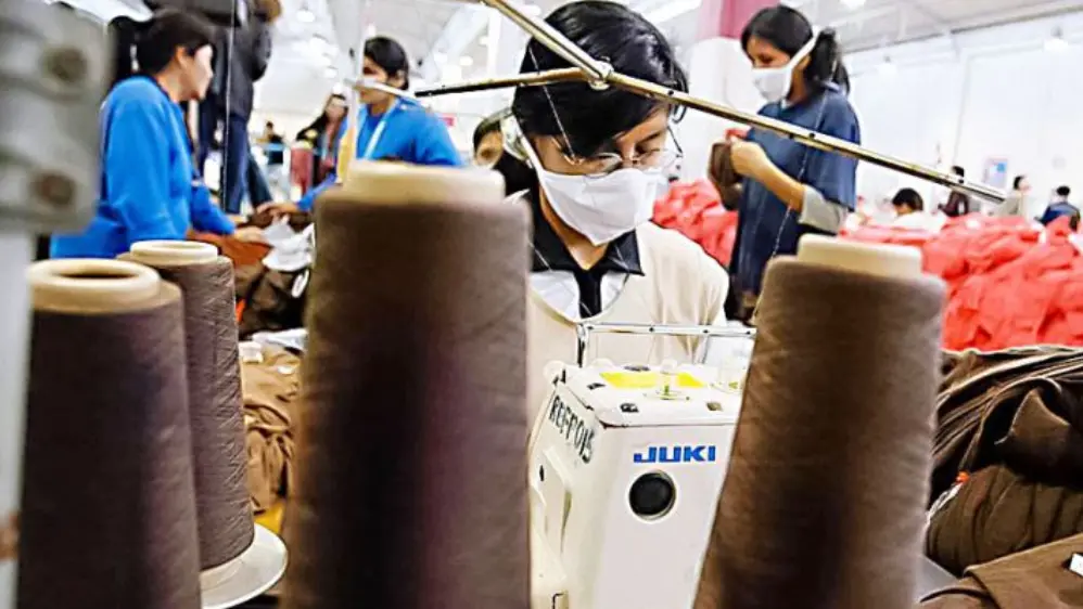 ¿Trabajas de noche? Congreso aprueba recargo del 35 %: conoce cómo te beneficia