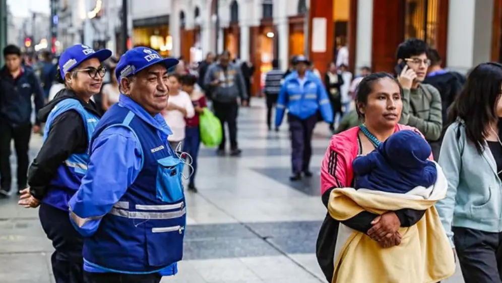 ¿Tienes un negocio en Lima? Este fallo de Indecopi puede impactar tus horarios de atención